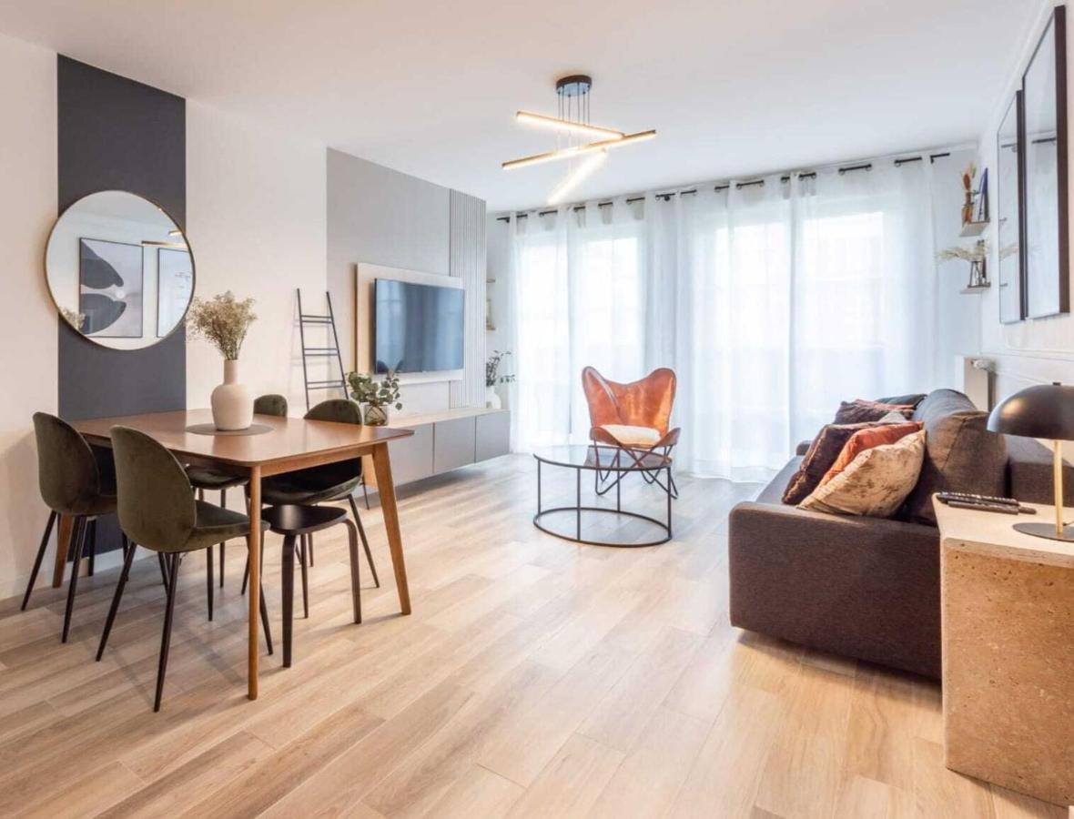 Le Celeste By Plaza Serris Exterior photo